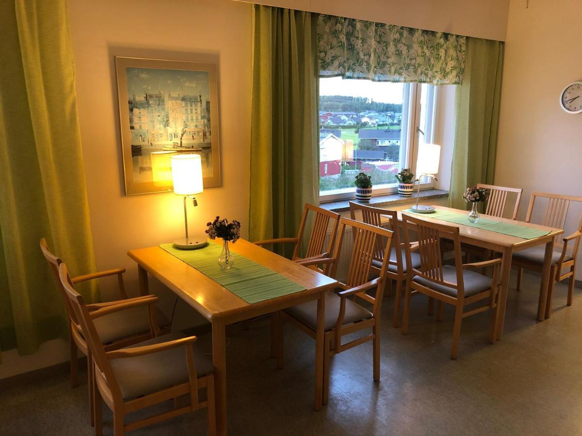 פורבו Budget Hotel Easystay מראה חיצוני תמונה
