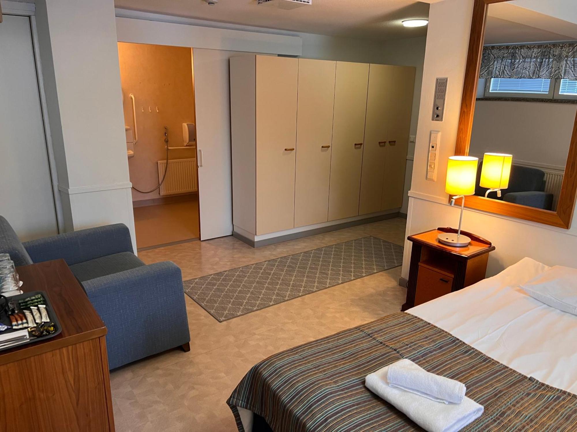פורבו Budget Hotel Easystay מראה חיצוני תמונה